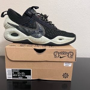 Nike cosmic unity 1 US size 9